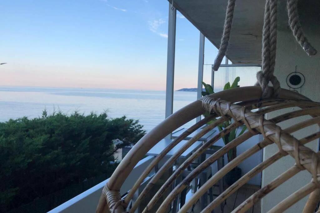 Charmant studio avec terrasse vue mer à 50 m Sainte-Maxime Extérieur photo